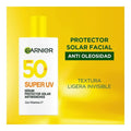Protector Solar Facial Garnier Skin Active Antioleosidad Fluido Sin Color FPS 50+ con Vit C 40 ml